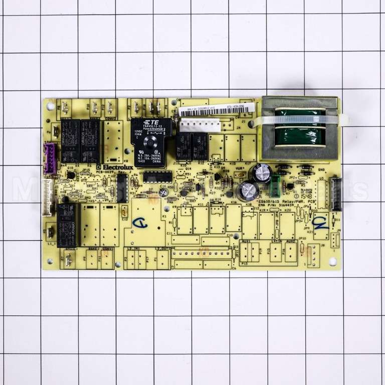 316443920 Frigidaire Board