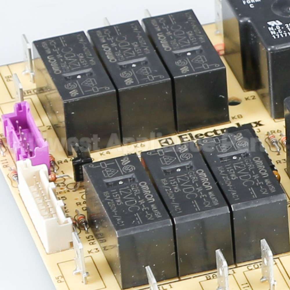 316443926 Frigidaire Board