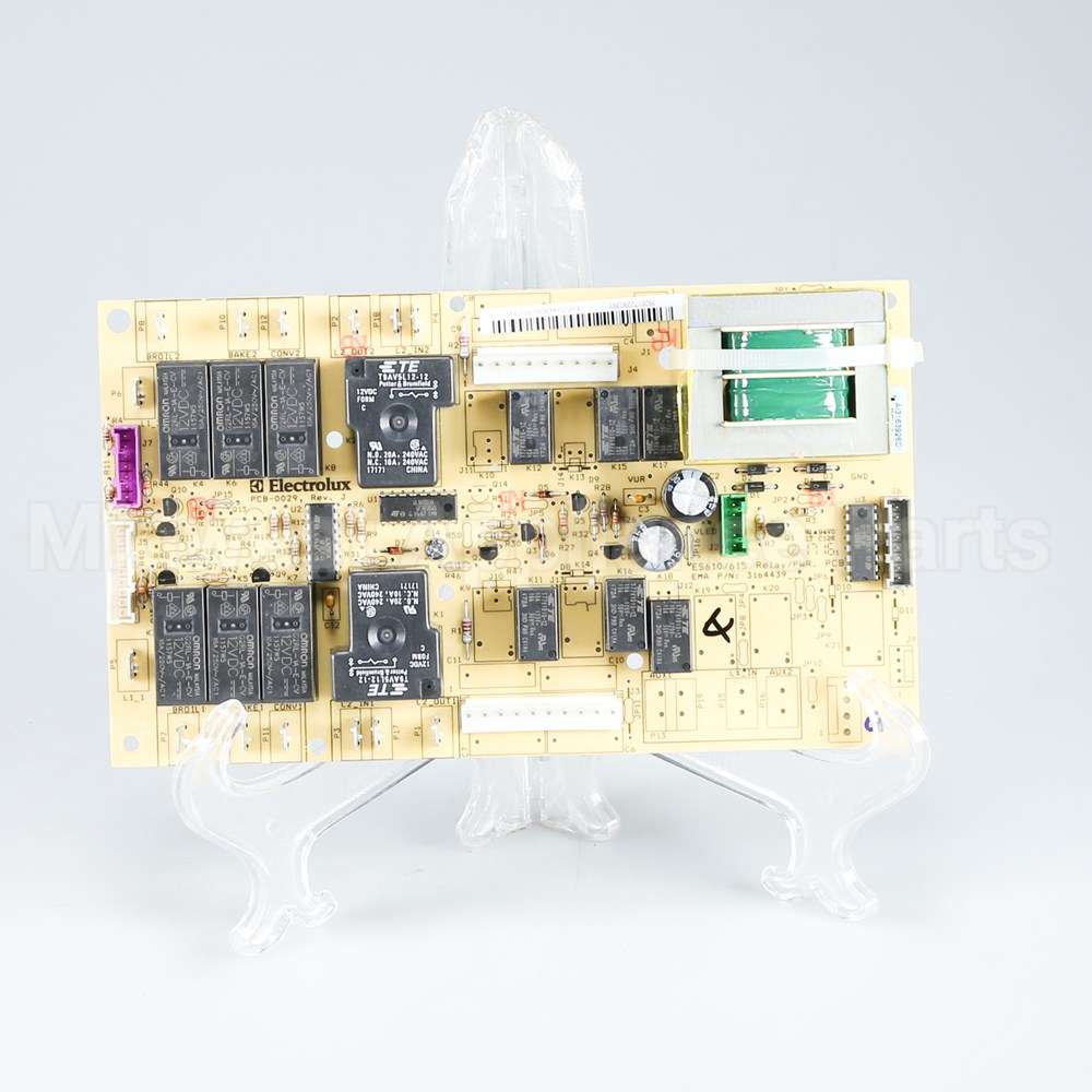 316443926 Frigidaire Board