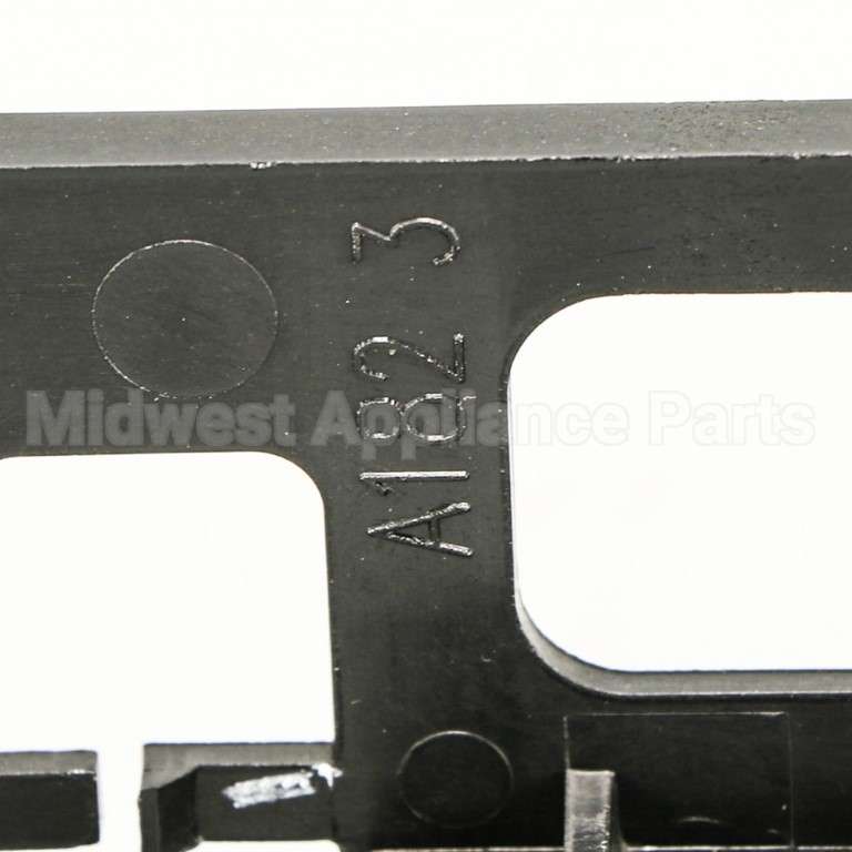 5304503439 Frigidaire Latch Hook