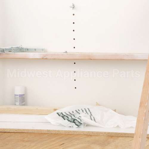 SK-200-39300-01 Traulsen 1/2 W A/R Line Door W/Snap Gsk