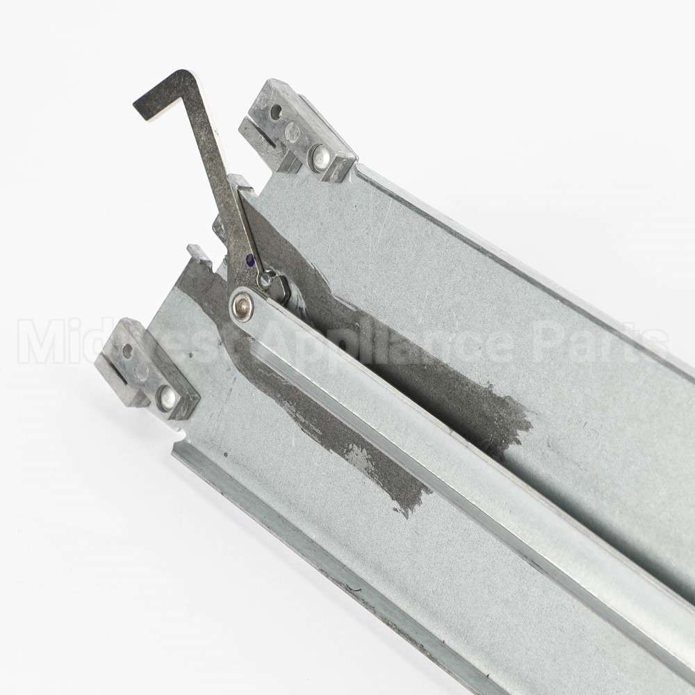 WB14T10067 GE Latch & Harness Asm