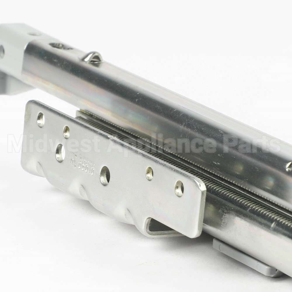 110640040 Beko Drawer Rail_Right