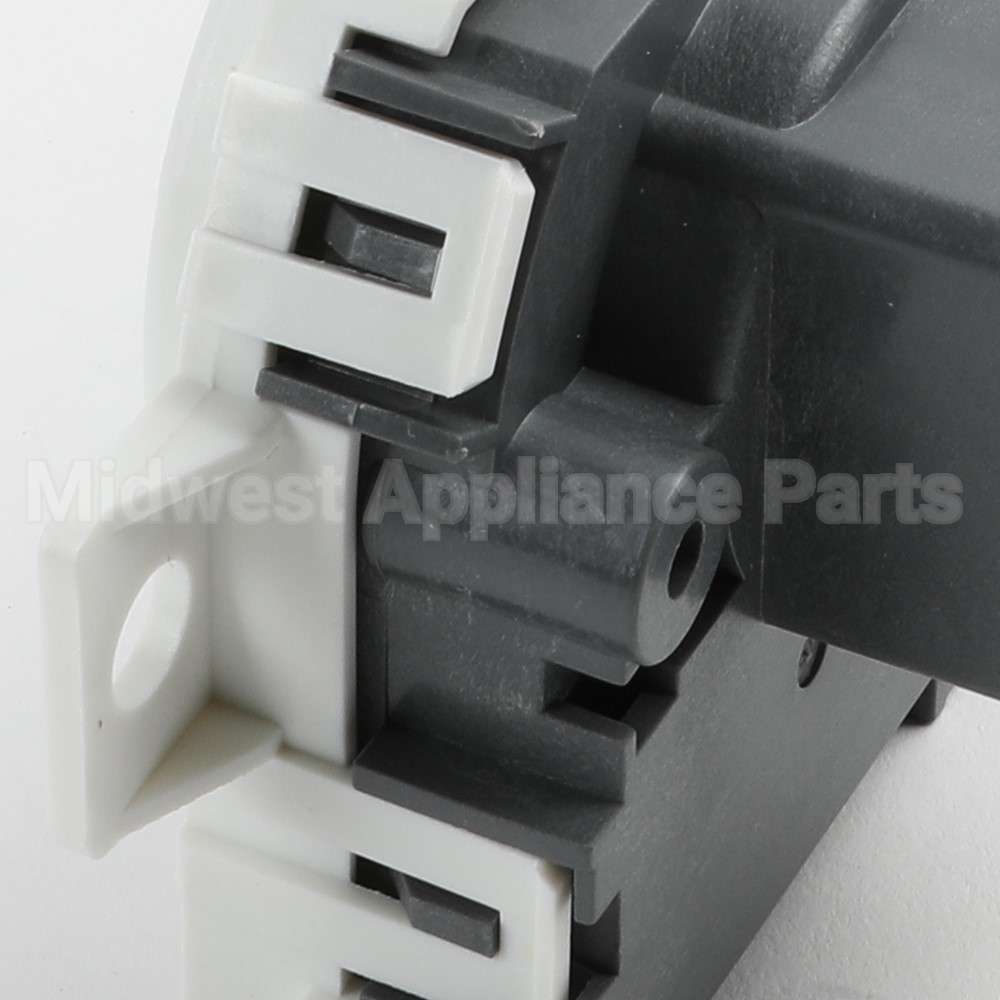 137431200 Frigidaire Lock