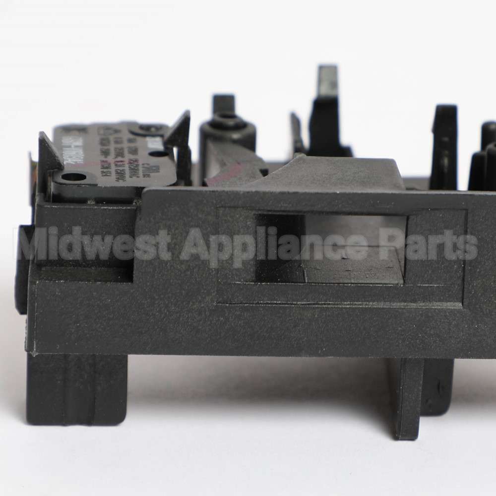 DE94-02200A Samsung Assy Body Latch-L;Trio Plus,Nylon#66 Gf1