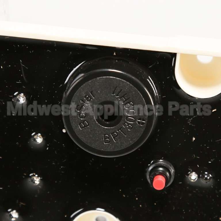 W10604642 Whirlpool Includes 1Brd W/Frame & Knob